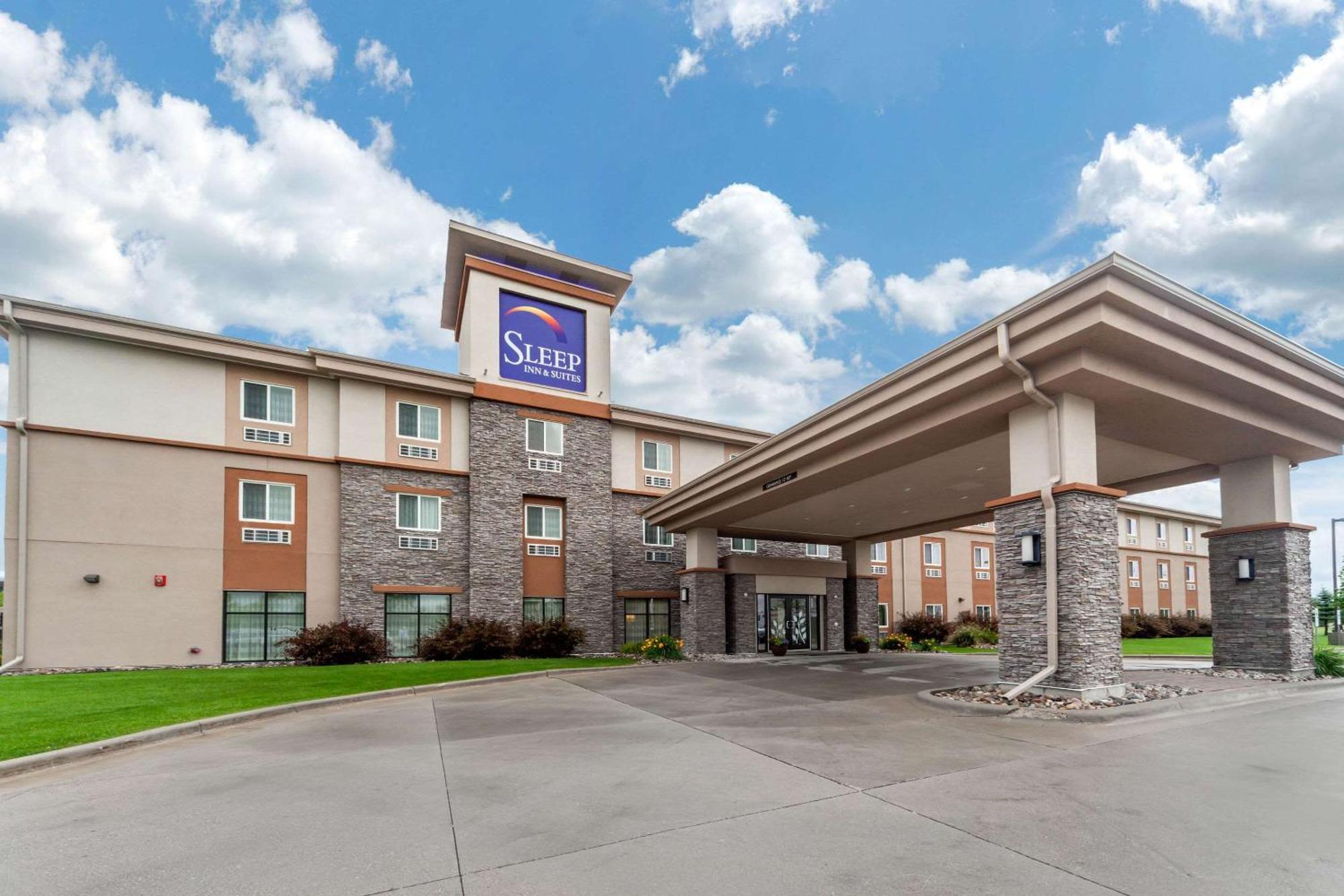 Sleep Inn & Suites Grand Forks Near Alerus Center Exterior photo